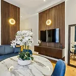 Prime Location - Orsay - Chic Apartment