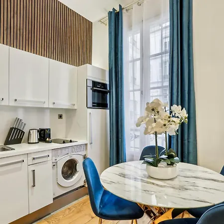 Prime Location - Orsay - Chic * Parigi